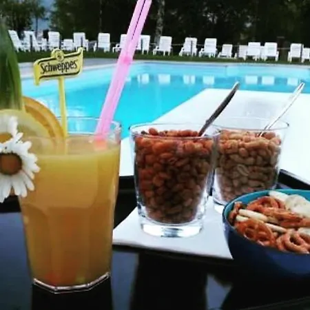 Zajazd Provinciale 79 *