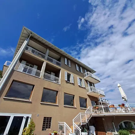 Provinciale 79 Zajazd